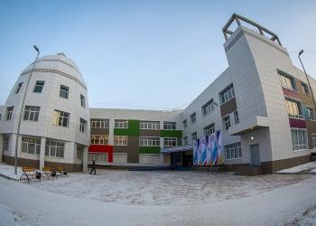 <i></i>Новое здание школы «Айыы Кыhата» в Якутске стало яблоком раздора