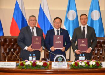 Подписано трехстороннее соглашение о взаимодействии в области социально-трудовых отношений в республике